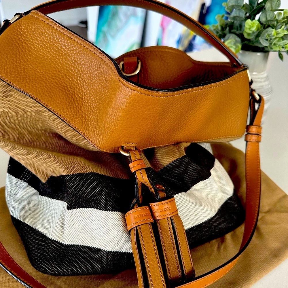 Burberry HoBo